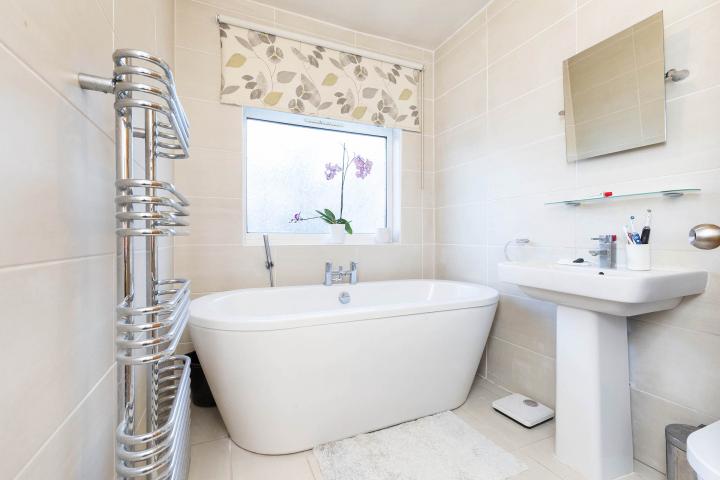 Beautiful Family Home Dollis Hill Avenue, Dollis Hill